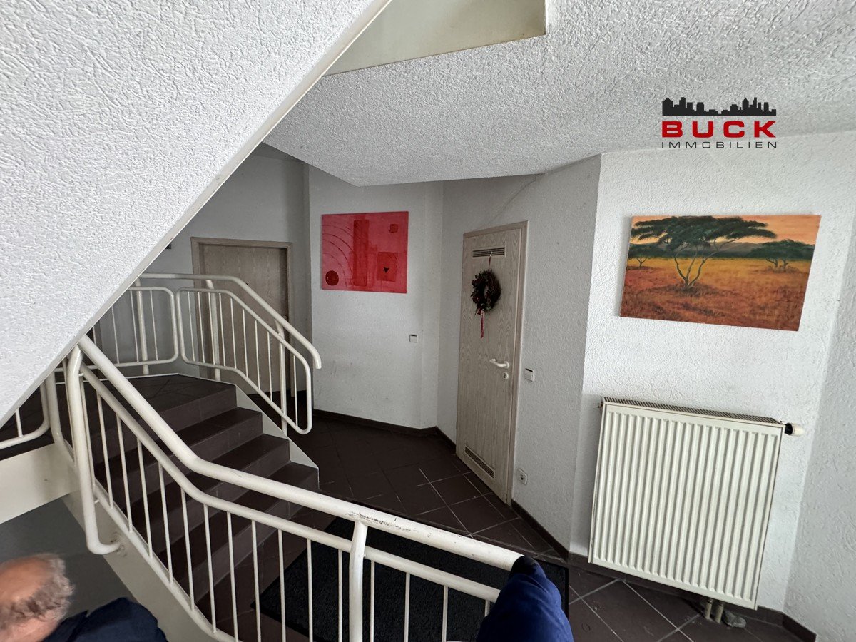 Flur ins OG und UG